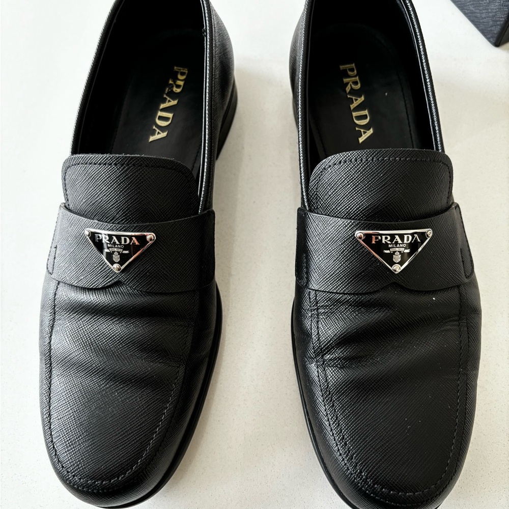 ‼️SOLD‼️
MENS PRADA saffiano leather loafers - Picture 2 of 11